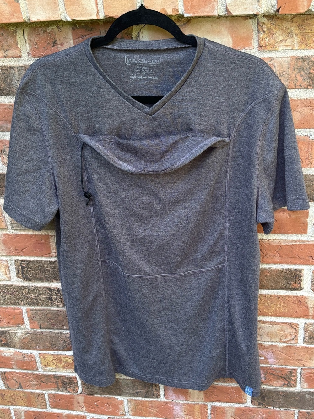 Lalabu Infant Wearing Shirt With Secure Front Pouch. “The Dad” Men’s Size XL